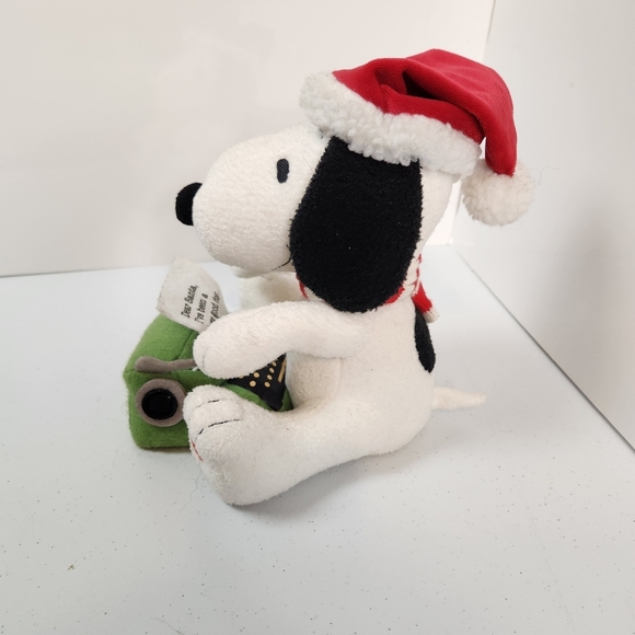 Very Rare Hallmark Snoopy Typewriter Animated Peanuts Moving Plush Christmas - Picture 4 of 6